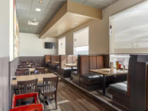 貝斯特韋斯特優質欣頓優質套房酒店 欣頓酒店