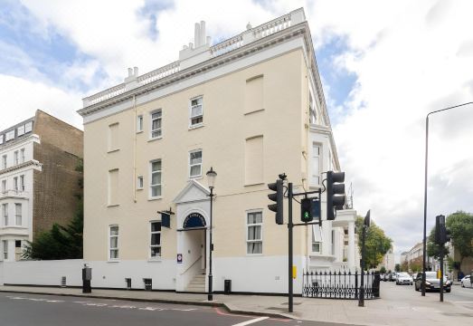 얼스 코트 호텔 내부