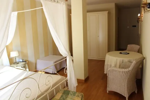 Villa Elite Resort Hotels in Tremosine