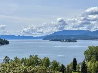 New! Charming Blue Haven Cottage with Amazing Lake Pend Oreille Views!