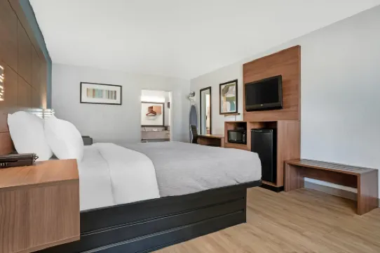 尤福拉湖附近凱藝套房飯店