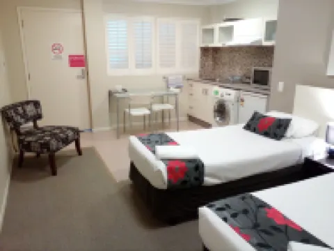 Brisbane Street Studios Hotels in Annerley