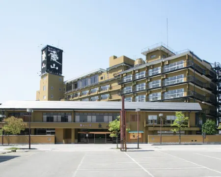 華やぎの章 慶山 笛吹のホテル