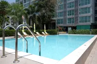 Top View Hotel - Rooftop Pools