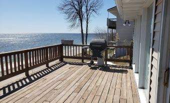 Algoma Beach Motel
