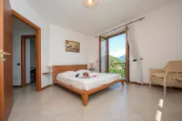 Villa Louise - parking