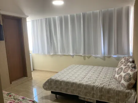 Anjos do Mar Suítes Отели рядом с достопримечательностью «Praia dos Anjos»