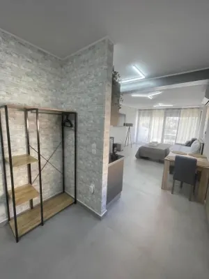 Avr Airport Deluxe Suites 6 Airport Free Shutle - Pensions