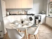Bookeduk - Large Cosy Cottage