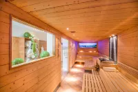 Hotel DreiSonnen Hotels in Serfaus