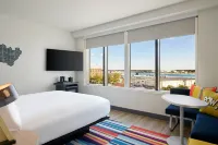 アロフト ポートランド ダウンタウン ウォーターフロント ミー