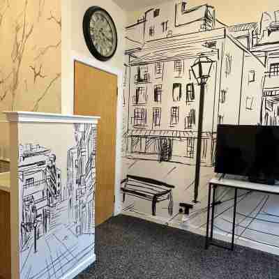 Central Glasgow Apt - Sleeps 2 & FreeParking During Weekend Others