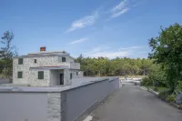 Apartments-Sana Hotels in Vir