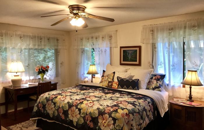 Hale Maluhia Country Inn
