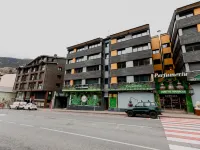 Pierre & Vacances la Merceria Hotels in Ransol