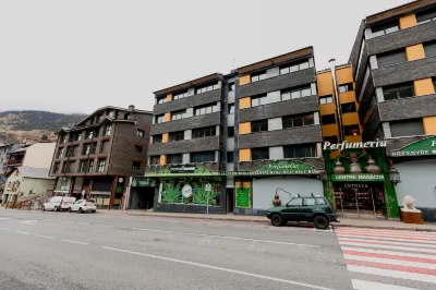 彼埃爾和瓦卡恩斯商貿中心 Sant Jaume de Ransol附近的飯店