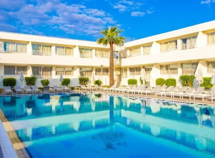 Melpo Antia Hotel & Suites