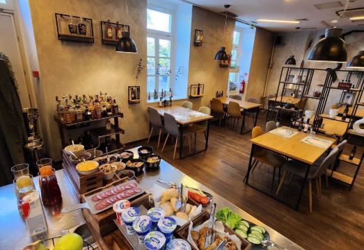 풀라 숙소 전경