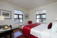 Moda Hotel Hotels near Telus Garden Residences