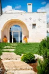 Trullo Carrubo - A few kilometers from Locorotondo Hotels in Locorotondo