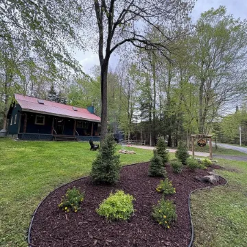 Charming ADK Retreat Walking Distance to Town and River