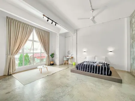 3 bedroom Отели рядом с достопримечательностью «Terminal Bas Ayer Hitam»