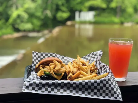 Damascus Old Mill Inn Отели в г. Вашингтон