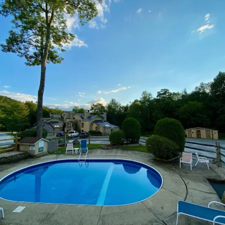 Skiers! Fox Hollow 2Br/2ba Condo. Across from Pico, Minutes to Killington 2 Bedroom Condo