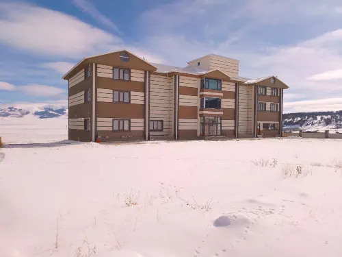 Metinoglu Pansiyon (Chalet Khione) Sarıkamıs Hotels in Sarikamis