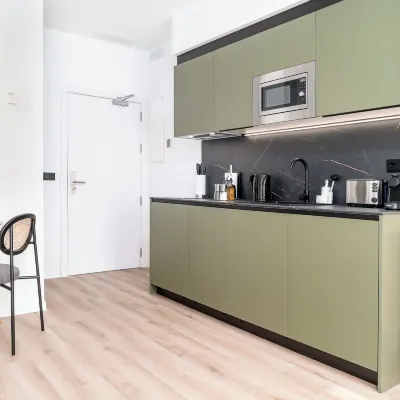 Limehome Valencia Carrer d'Antonio Ferrandis Hotels near El Saler