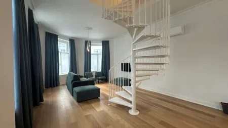 Charming Ixelles Apartment Retreat in the Heart of Brussels Отели рядом с достопримечательностью «Парк Тенбош»