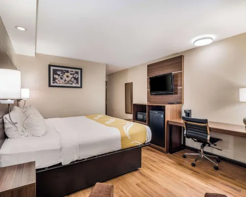 Quality Inn & Suites Augusta Fort Gordon Area Hotels near Augusta Technical College