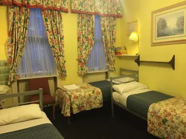 Albany Hotel