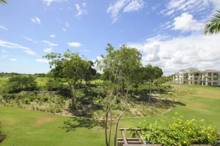 Fully Equipped Apartment Overlooking Golf Course at Luxury Beach Resort Отели в г. Пунта-Кана