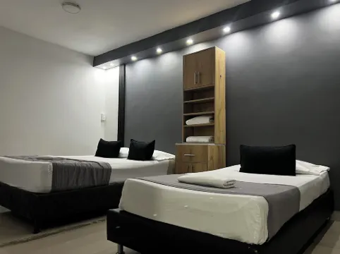 麥德林阿博拉勞雷萊斯酒店