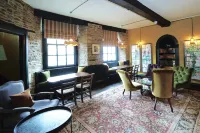 The Bull Hotel Hotels in Lechlade