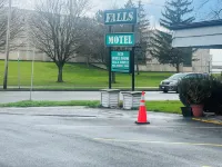 Falls Motel - Motels