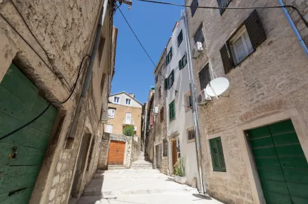 Apartment Libra Отели рядом с достопримечательностью «Собор Святого Иакова»