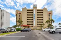 Summerhouse by Book That Condo Hotel di Lower Grand Lagoon