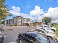 La Quinta Inn by Wyndham Miami Airport North - Parkplatz