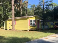 Nature Coast Inn and Cottages - 3-Star