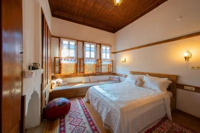 Meymune Valide Konağı Hotels near Cinci Han