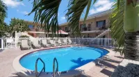 Carlton House Motel and Suites - Beach