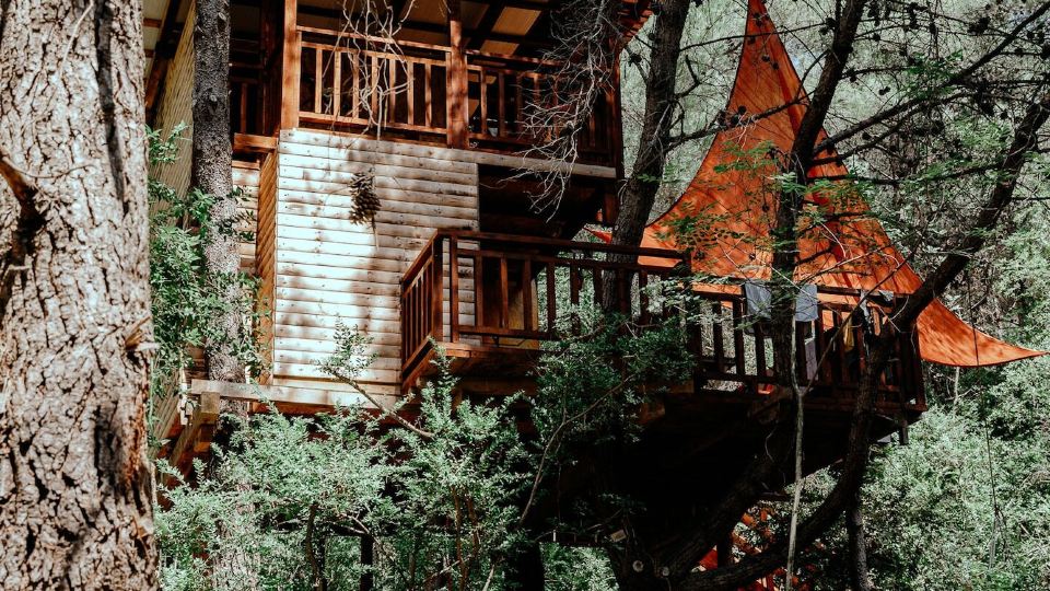 TreeHouses Ljubač Glamping Robinson