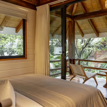 Blue Mist Hotel & Beach Club