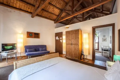 Studio Apartments Centro Storico Via Manno Hotels in 