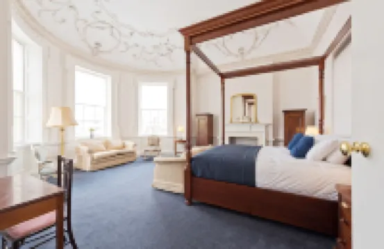 Henrietta Suites City Centre Hotels in 