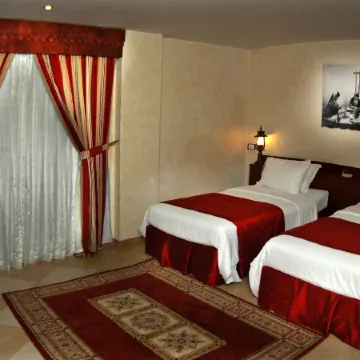 Al Liwan Suites