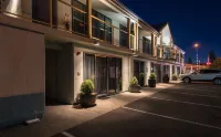 Gladstone Motel Hotels in 