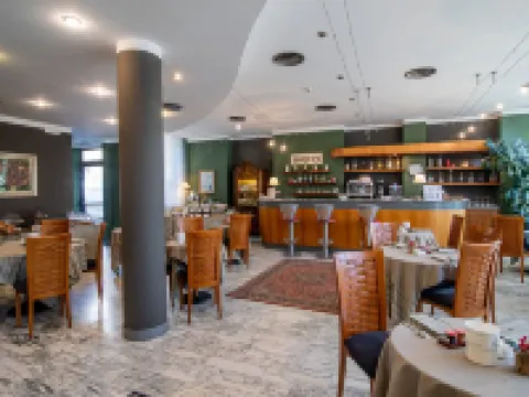 Hotel Vittoria Hotéis em Sondrio